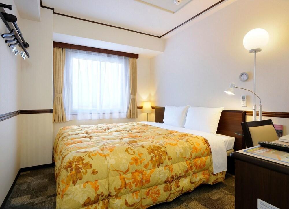 Toyoko Inn Fukuyama-Eki Shinkansen Minami-Guchi Экстерьер фото